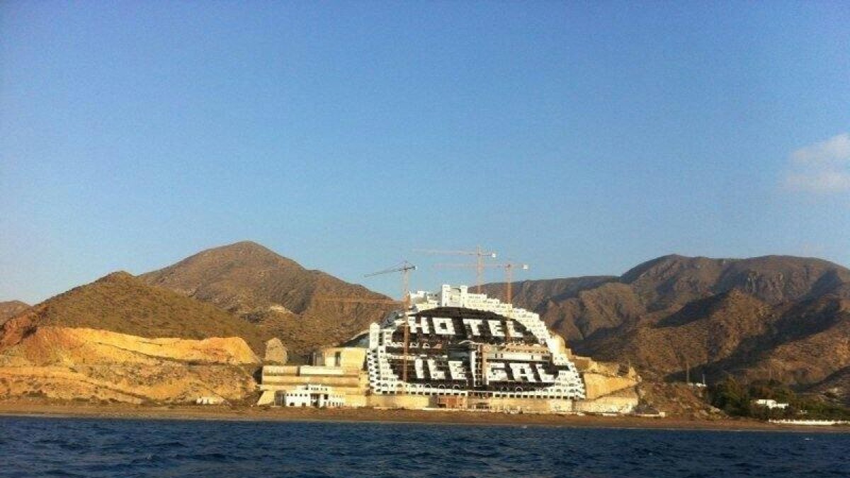 Imagen del Algarrobico y terrenos colindantes a recalificar.