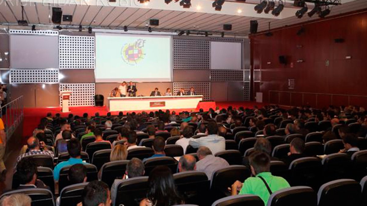 Asamblea en Las Rozas este viernes.