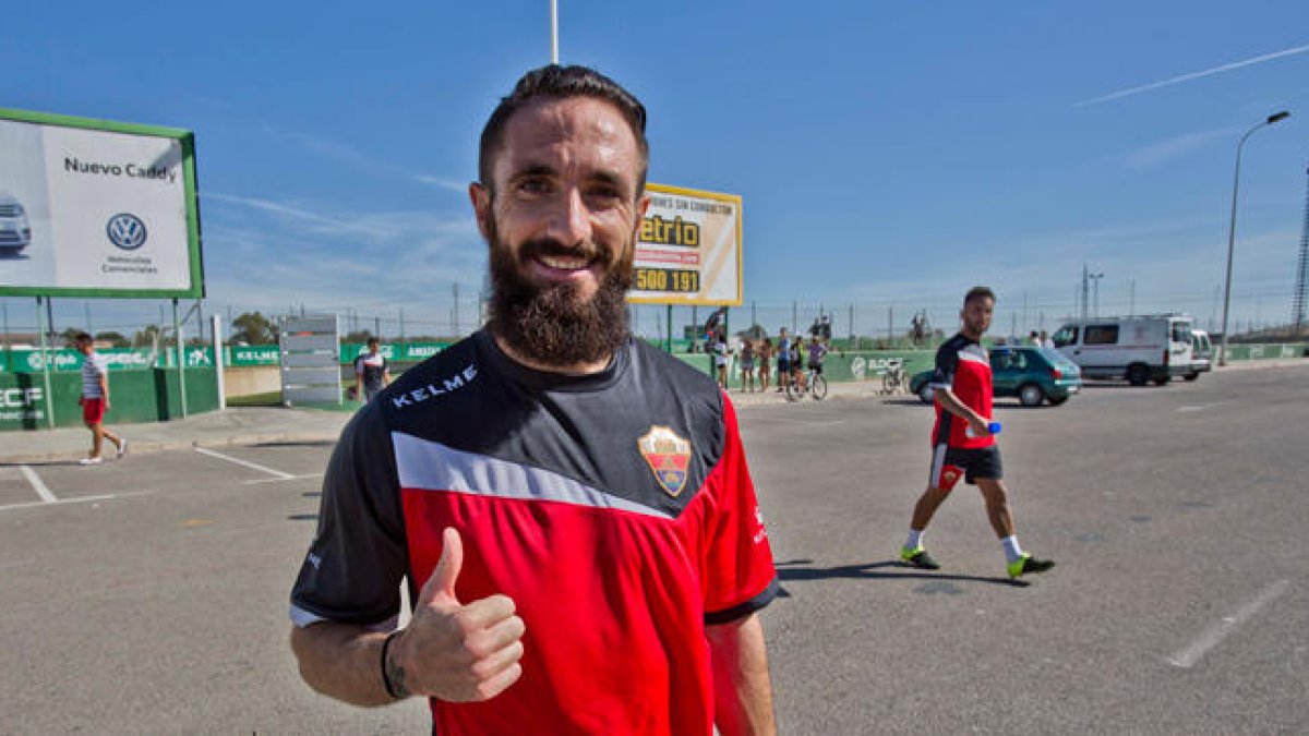 Cifu en un entrenamiento con el Elche.