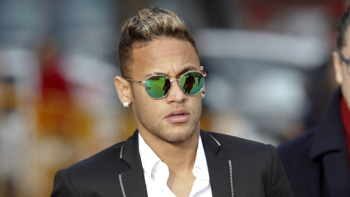 Neymar.