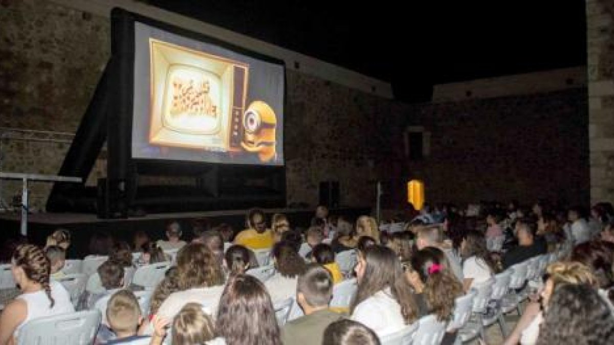 Cine de Verano para público infantil y familiar en Carboneras