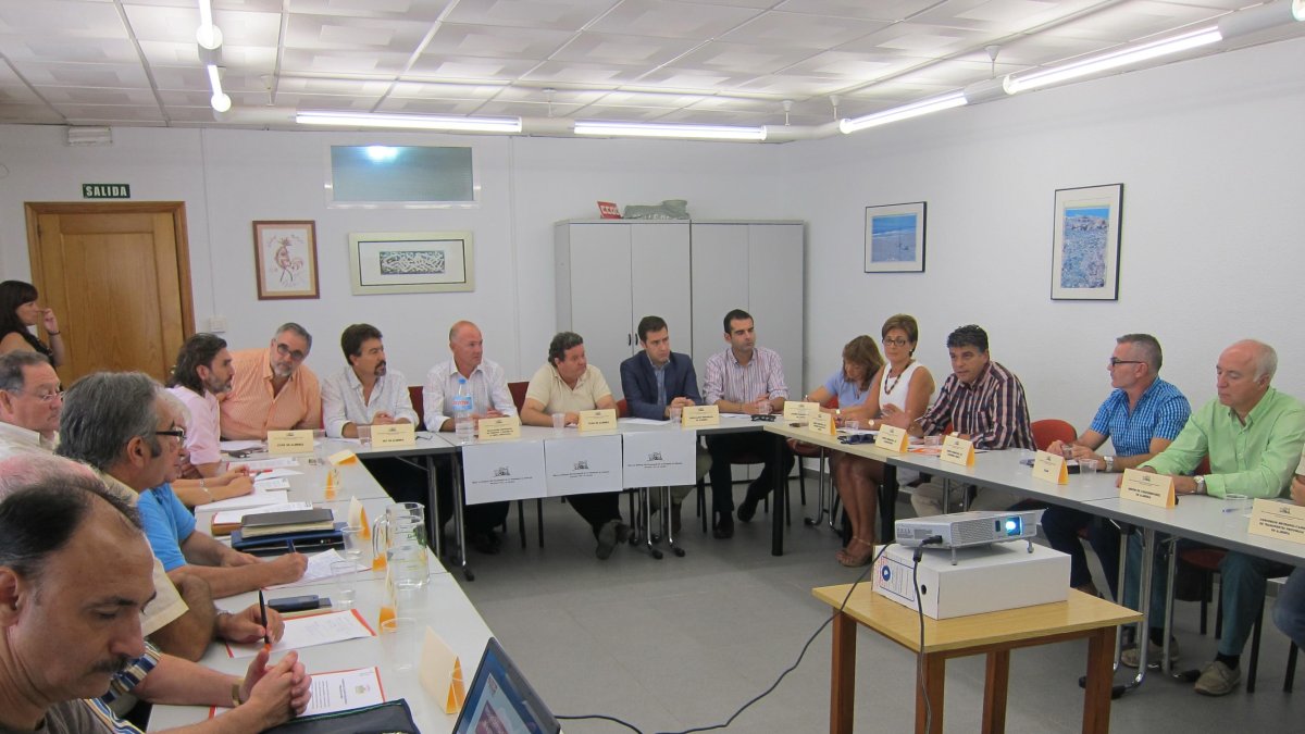 Reunión de la Mesa en Defensa del Ferrocarril