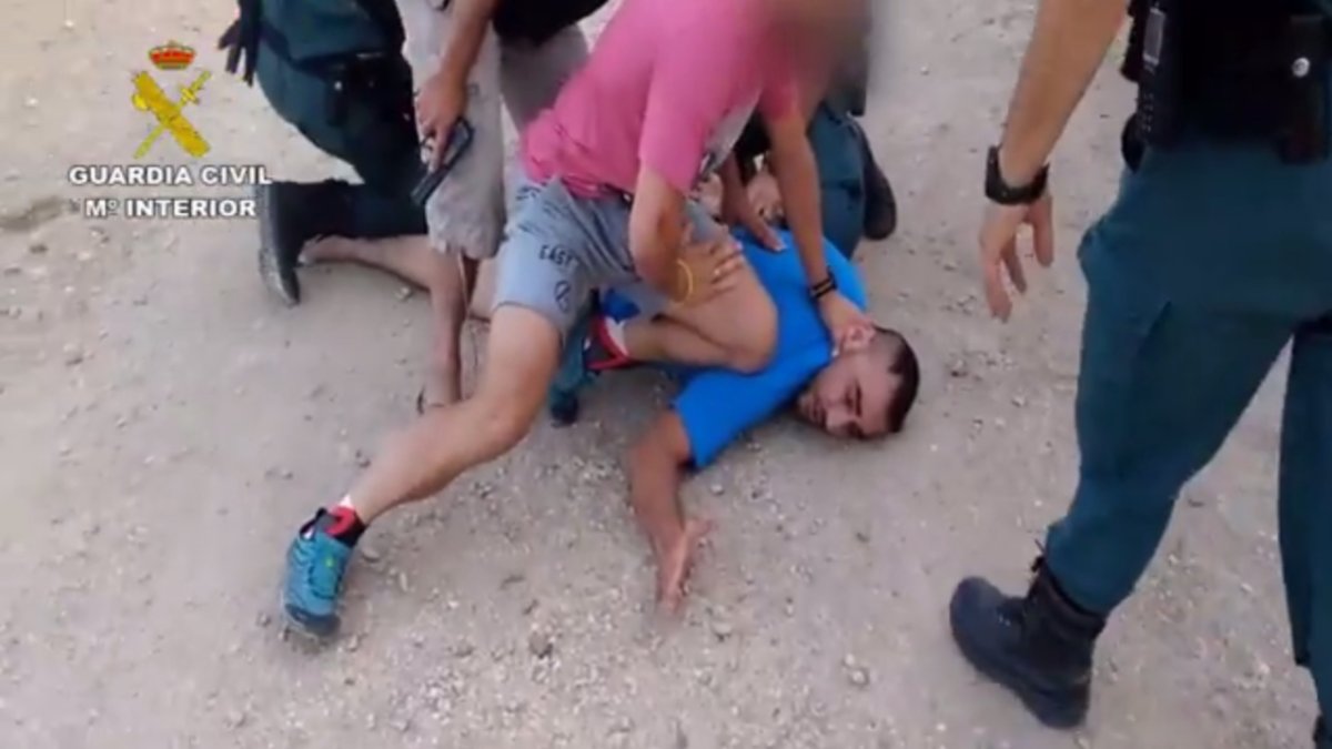 Momento de la detención, imagen de la Guardia Civil