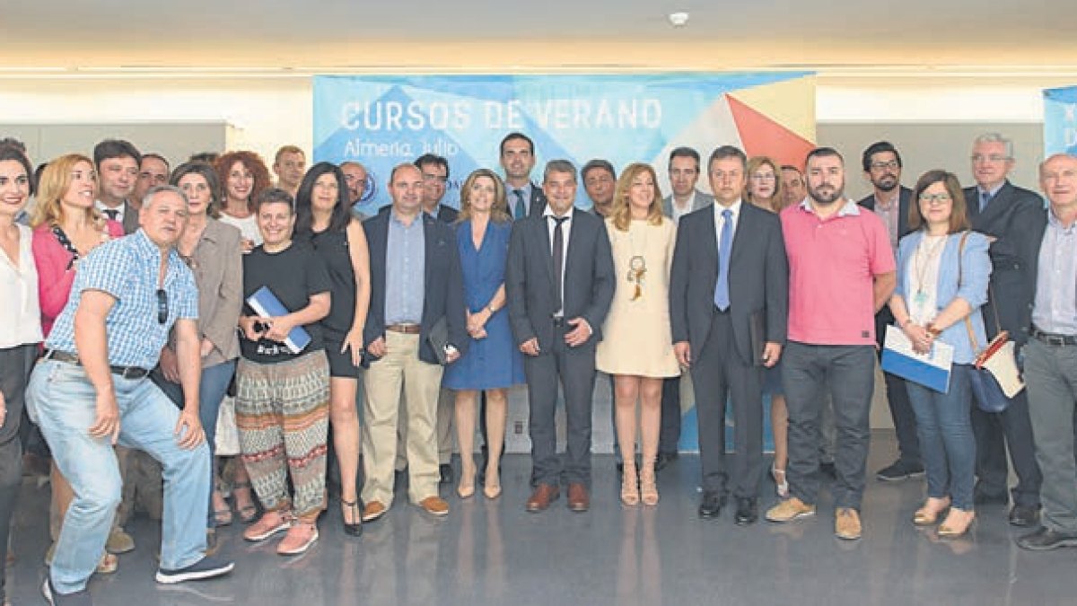 Momento de la presentación de los cursos de verano