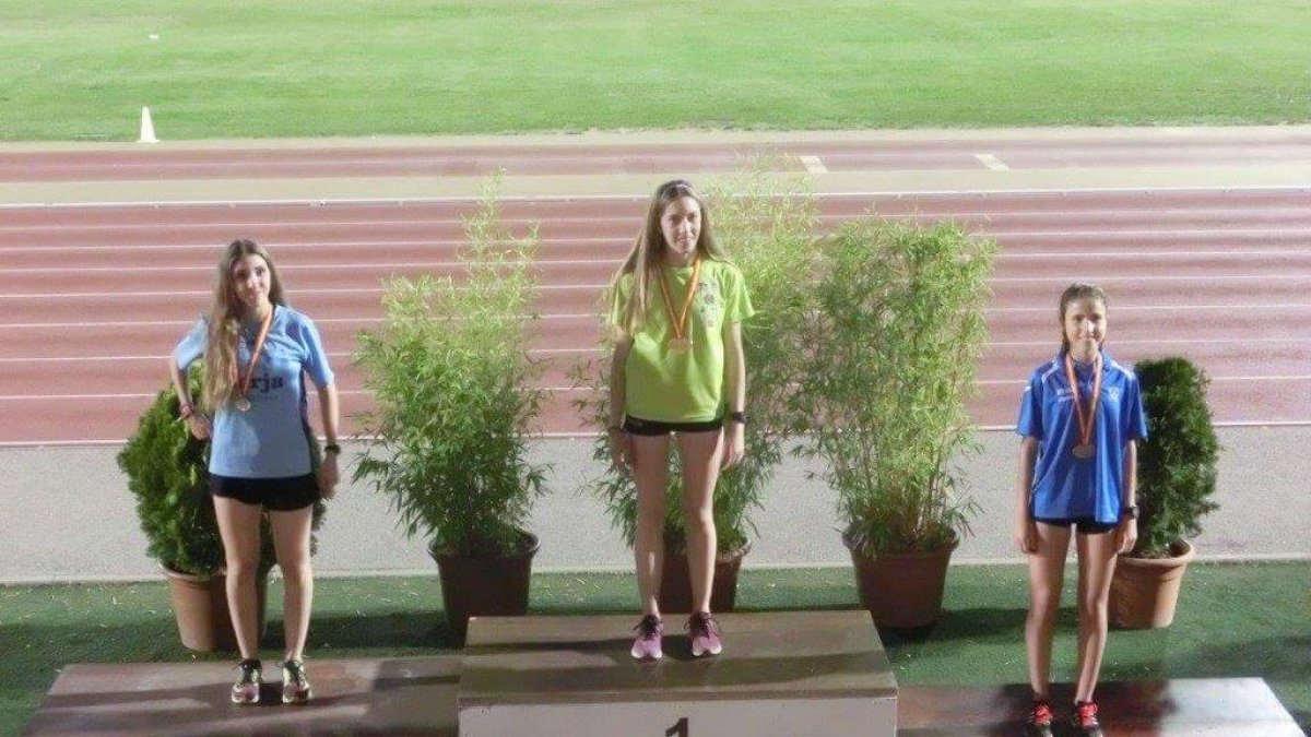 La ejidense en el podium.