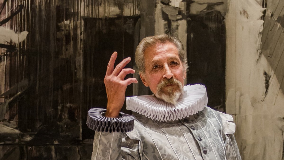 Joan Llaneras se mete en la piel de Cervantes.