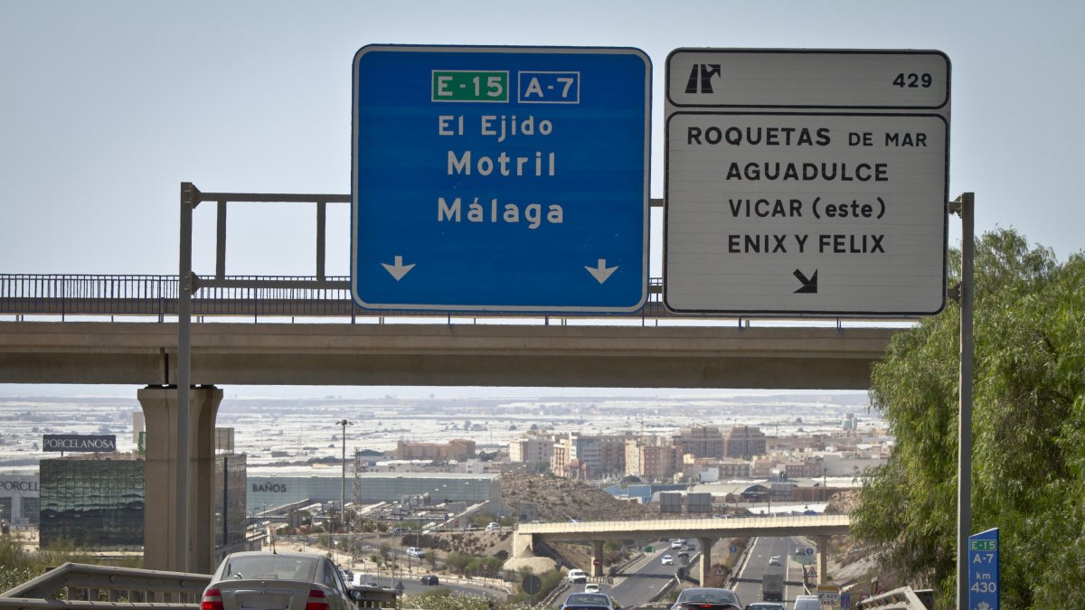 Tramo de la A-7 a su paso por Aguadulce.