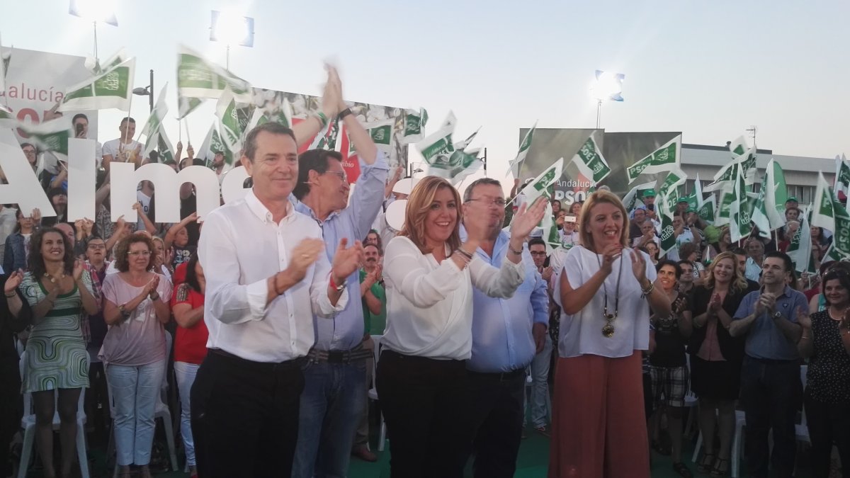 Inicio del acto en Roquetas.