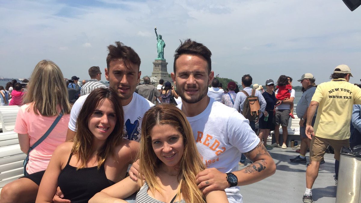 Iván Sánchez y Eldin, con sus parejas, en New York.