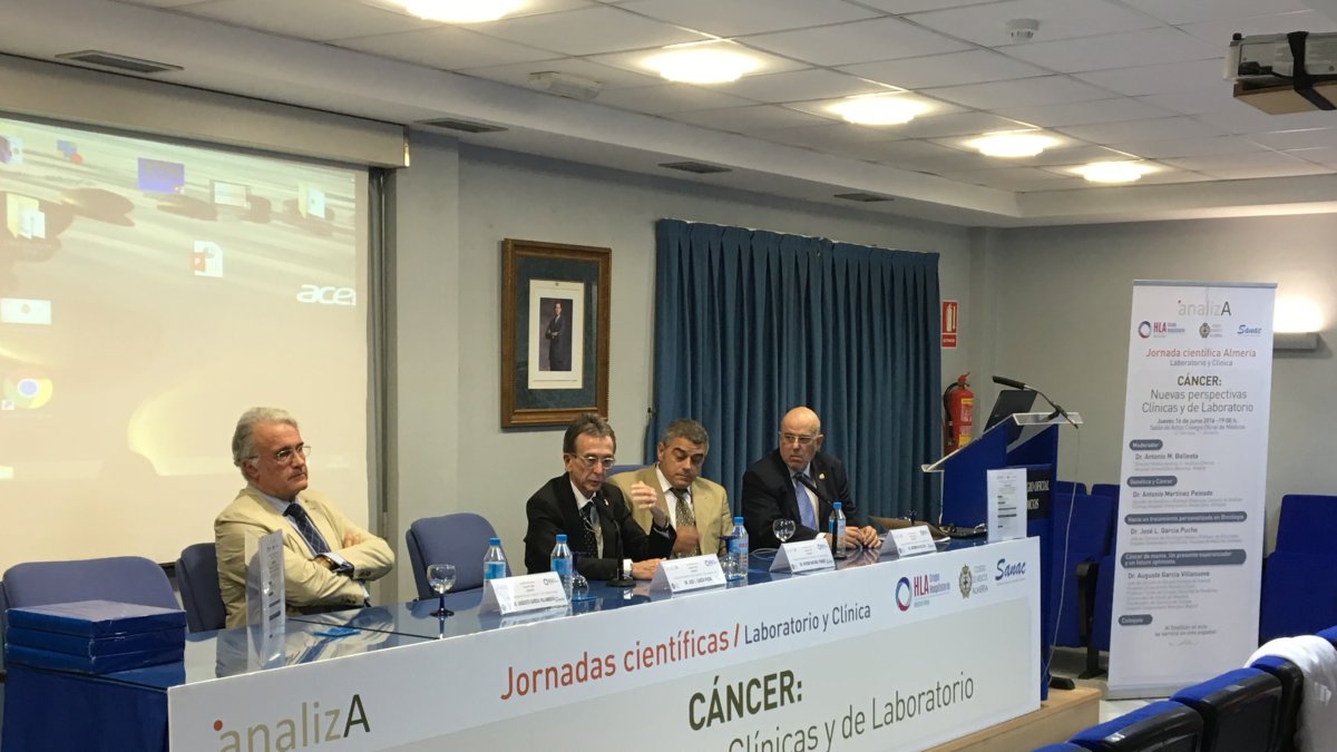 Mesa de las Jornadas Científicas. La Voz