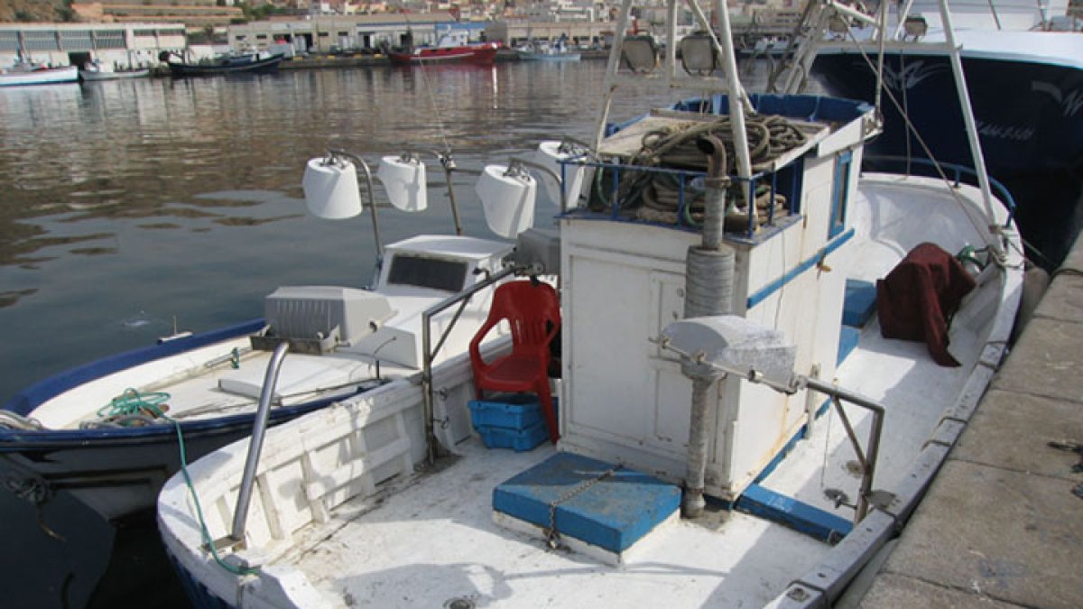 Embarcación Juan y Joaquín decomisada en la Operación Mamola en Almería.