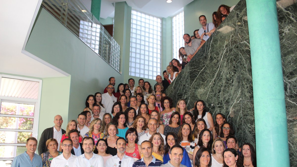 Los ex alumnos del Colegio de las Jesuitinas, se reencuentran para conmemorar su 25º aniversario