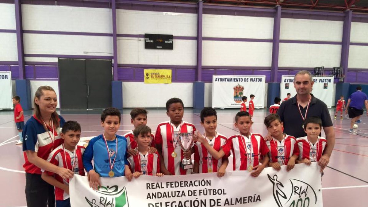 Los pequeños del Poli tienen motivos para celebrar.