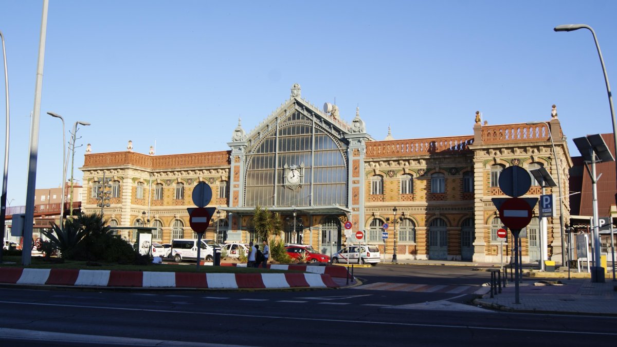 Antigua estación del ferrocarril, junto a la Intermodal.