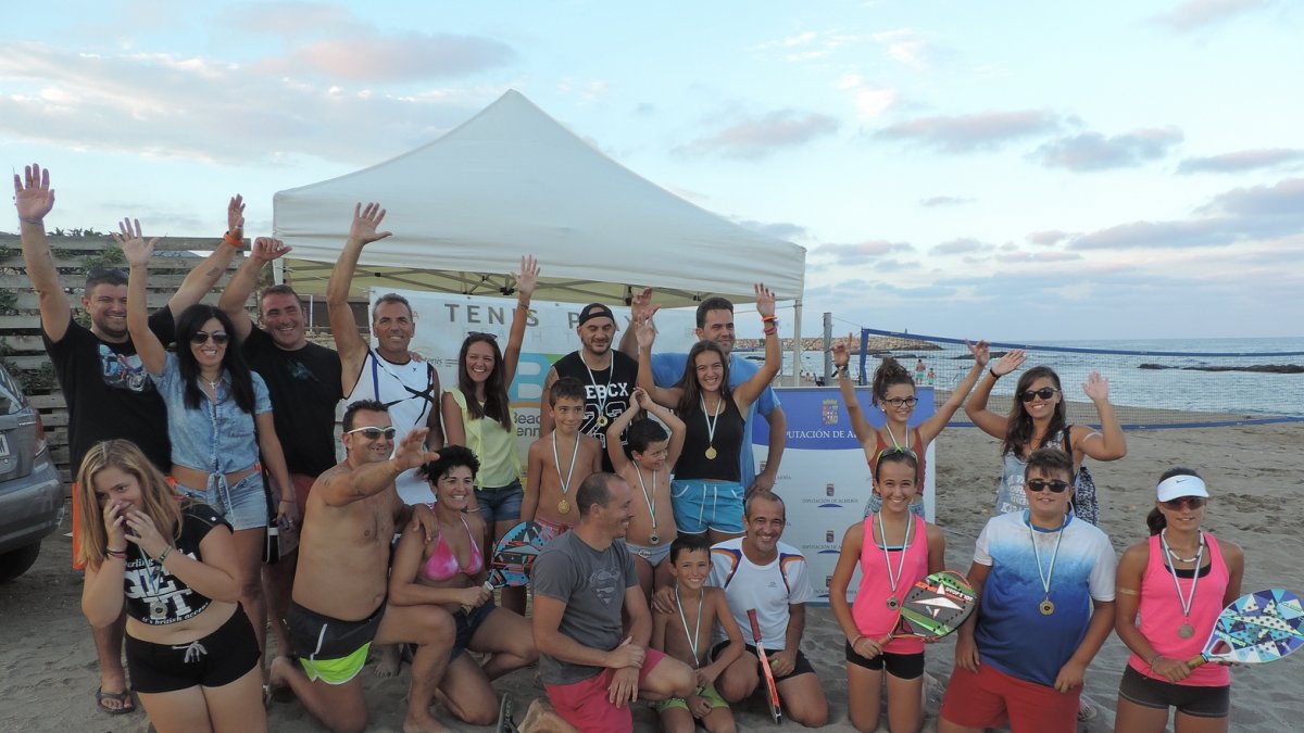 El tenis playa está de moda.