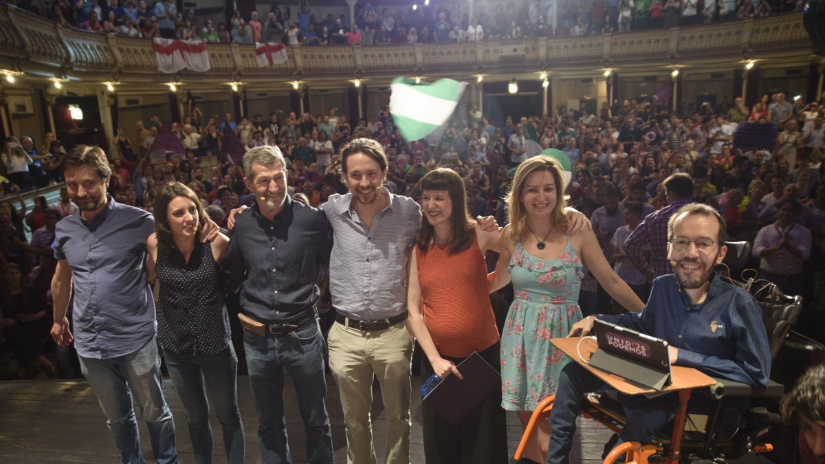 Así empezó el mitin de Podemos en Almería.