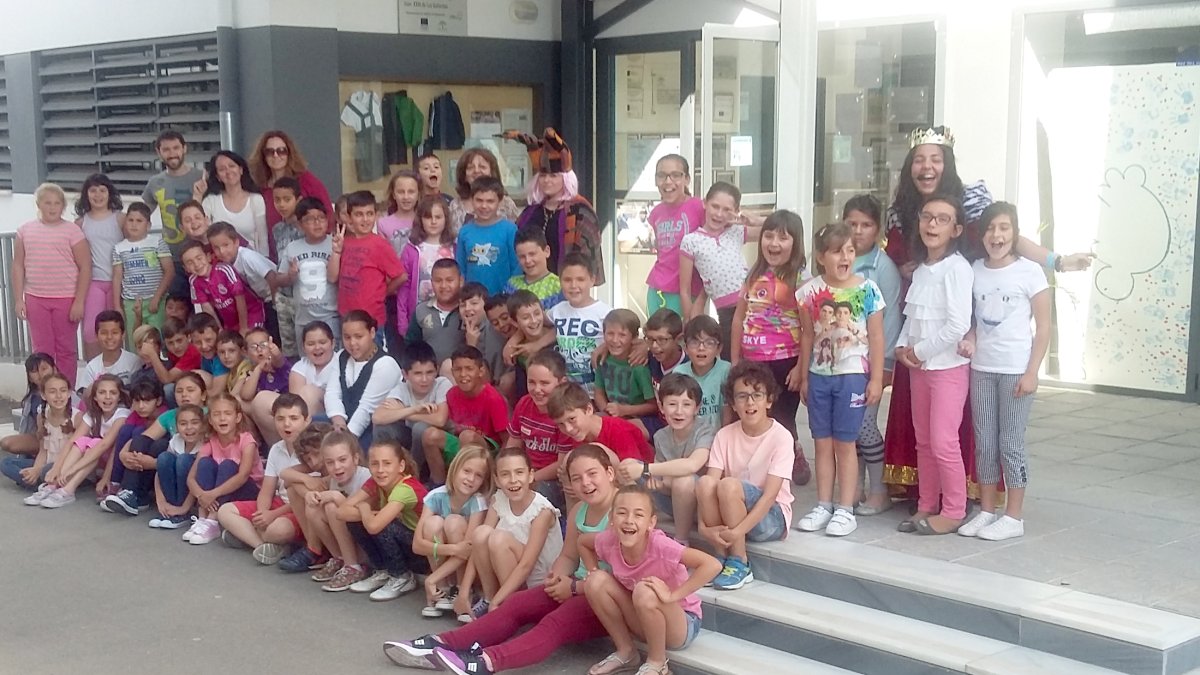 Alumnos participantes en los talleres interculturales promovidos por Diputación.