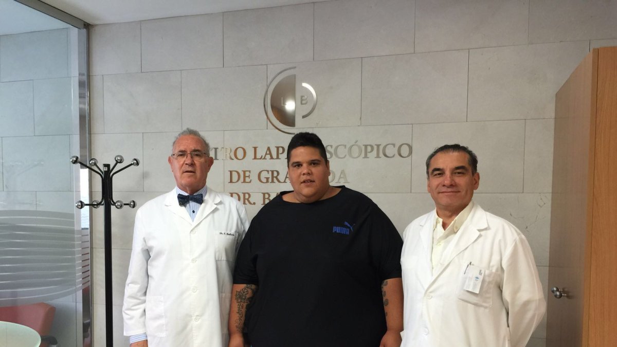 Carlos Ballesta con su paciente Juan Manuel Heredia