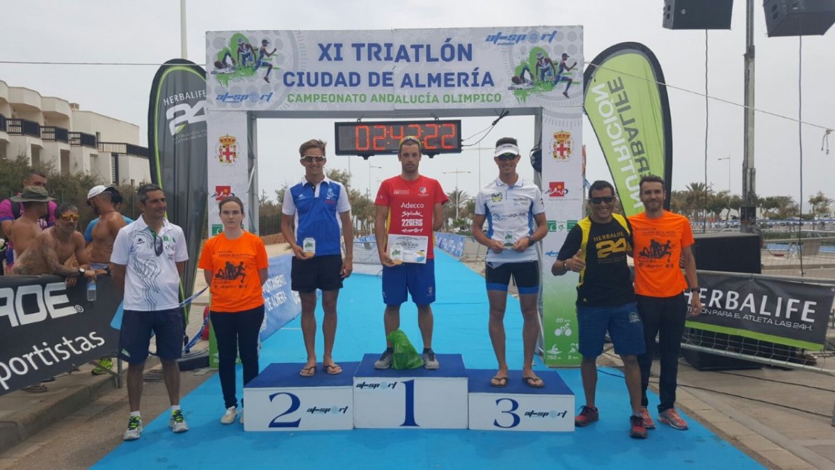 Jairo siempre en lo más alto del podio.