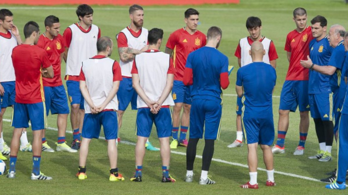 Charla de Don Vicente.