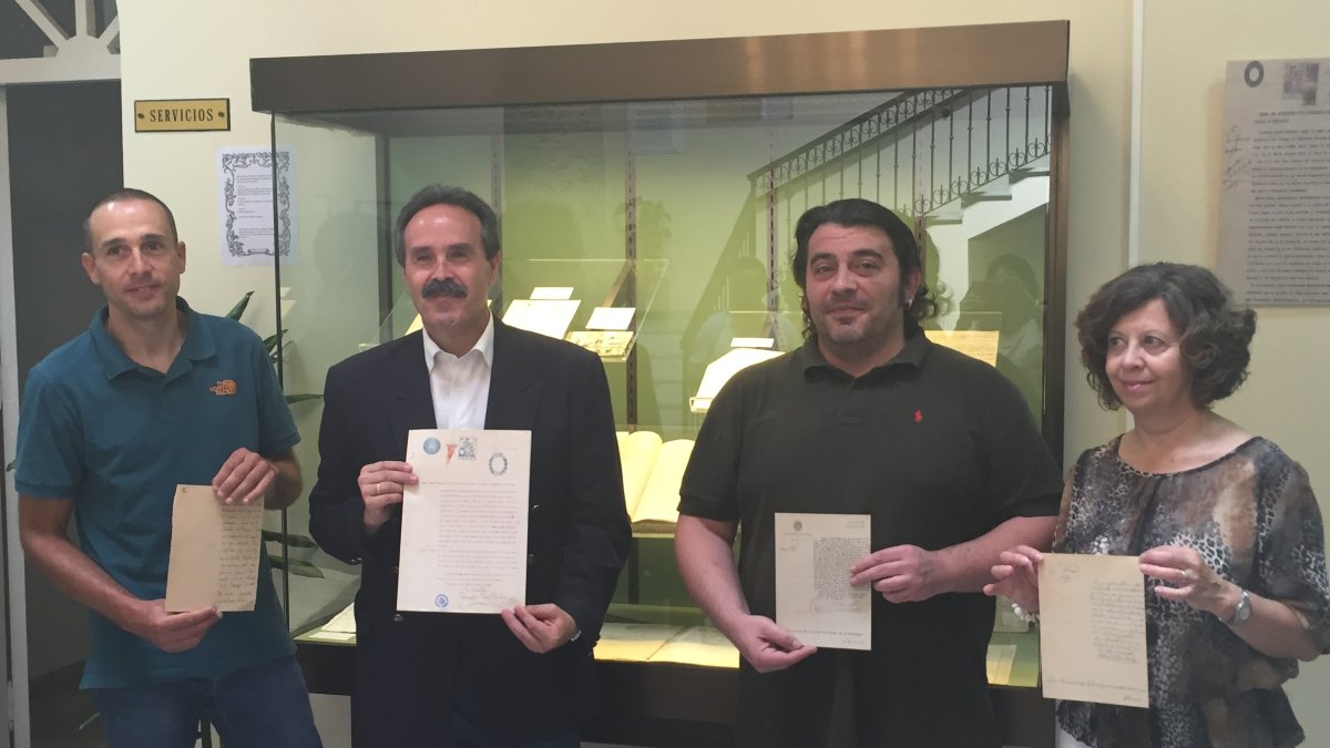 Presentación de la exposición y el ‘Documento del mes’, ayer en el Archivo.