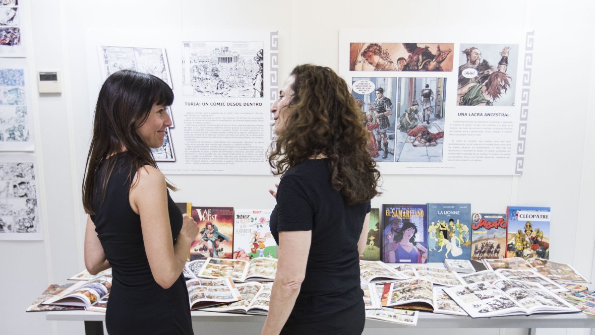 Múltiples cómics e ilustraciones conforman la exposición instalada en la Diputación Provincial.