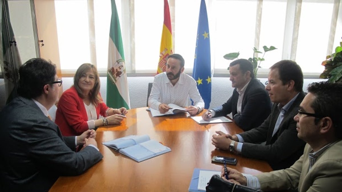 Reunión con Endesa en 2015 para abordar soluciones.