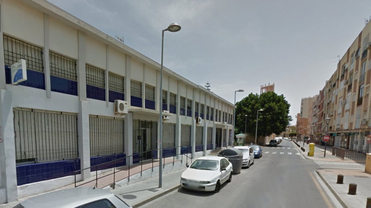 Fachada del centro de jubilados de las 500 Viviendas