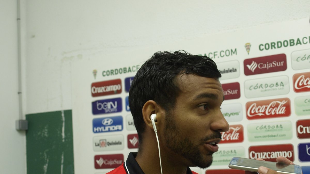 Michel Macedo hablando en Carrusel.