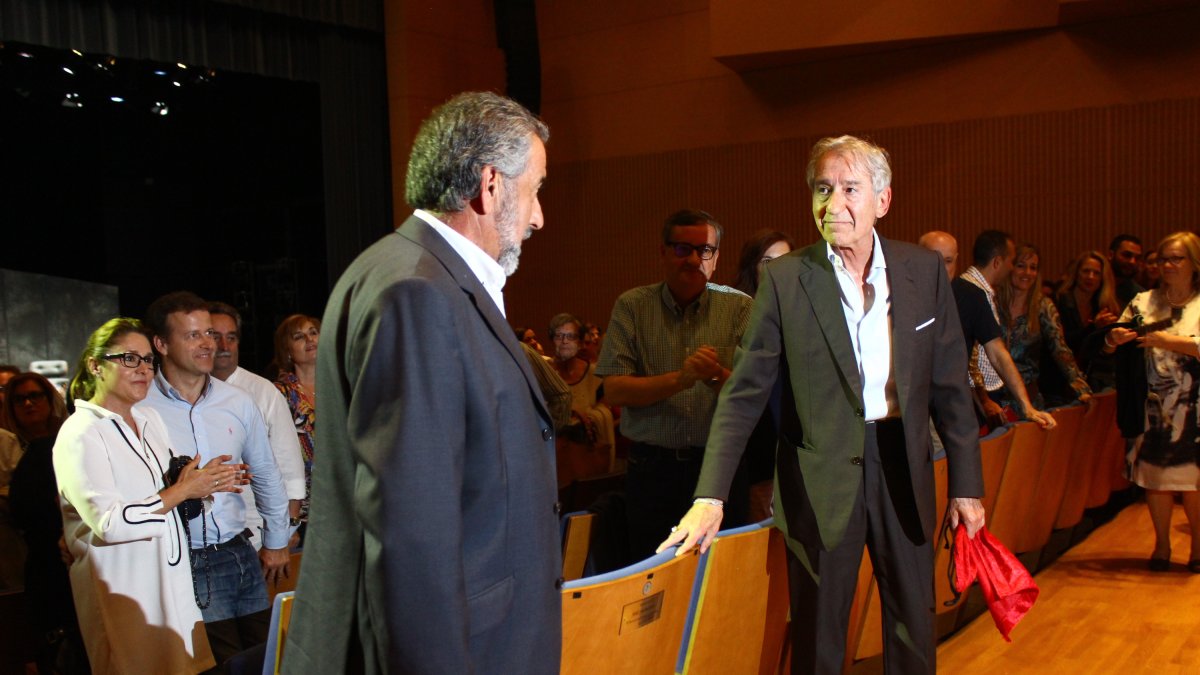 José Sacristán tras descubrir la placa de la butaca que lleva su nombre.