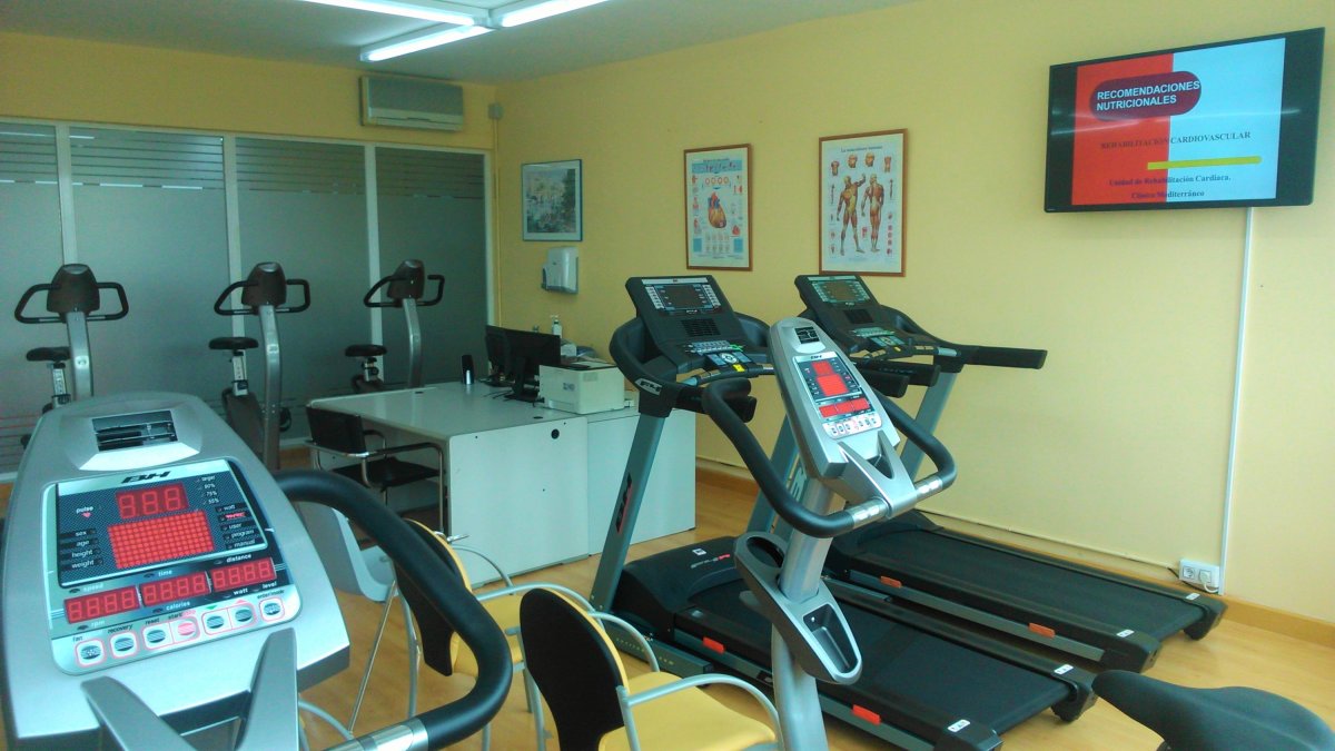 Espacio para la rehabilitación cardiorrespiratoria en Hospital Mediterráneo.