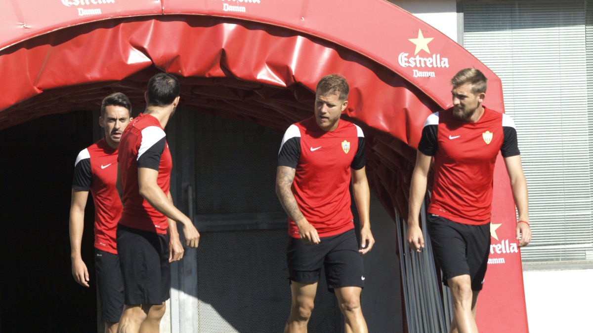 Jorge Morcillo saliendo al Estadio este jueves.