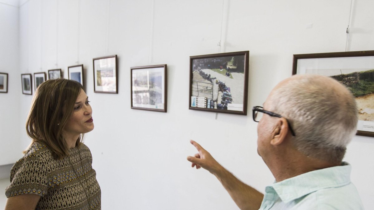 En la inauguración, José Berbel y Ana Martínez Labella.