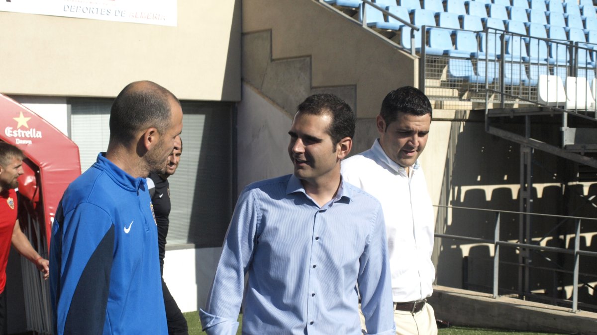 Charlando Soriano y Fernández-Pacheco.