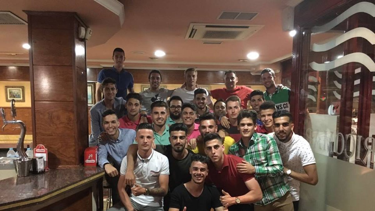Cena para despedir la temporada del Almería Juvenil.