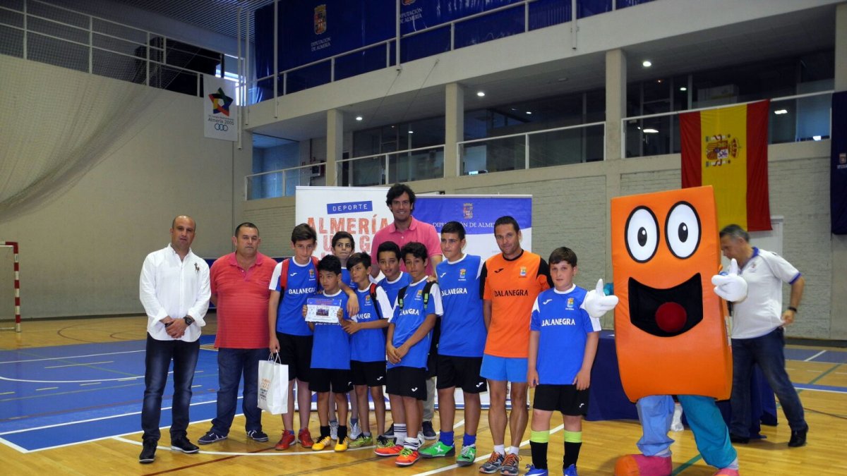 Clausura de los Juegos deportivos en fútbol sala.