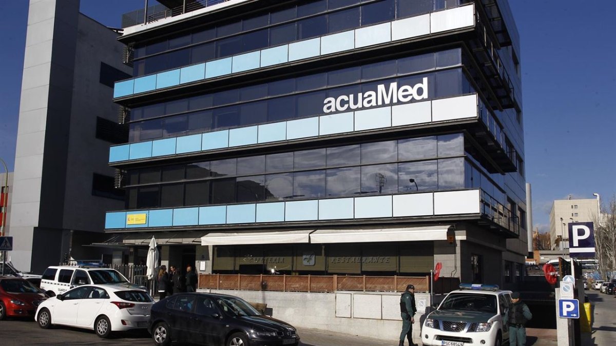Registro en la sede de Acuamed.