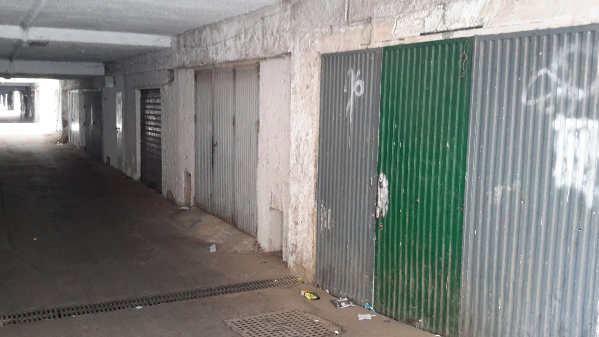 Locales ocupados y convertidos en viviendas