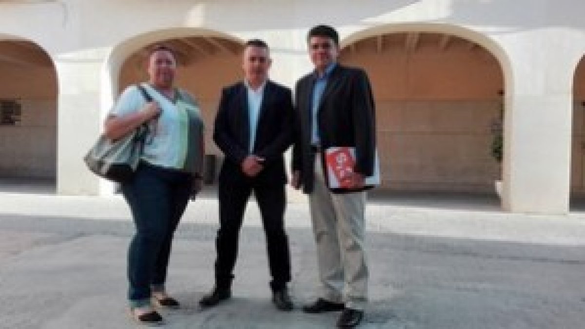 Amalia Román (IU), Indalecio Futiérrez (PSOE) y Miguel Cazorla (Ciudadanos)