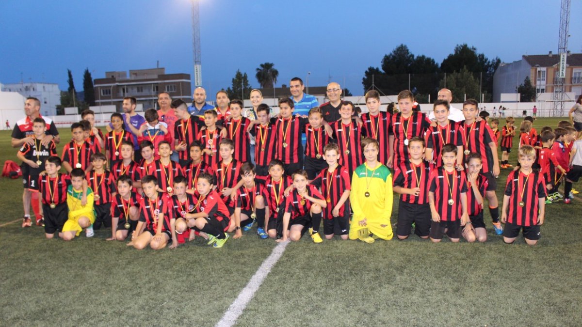 El alcalde estuvo con las estrellas del mañana.