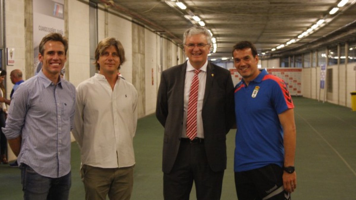 Esteban en el túnel de vestuarios.