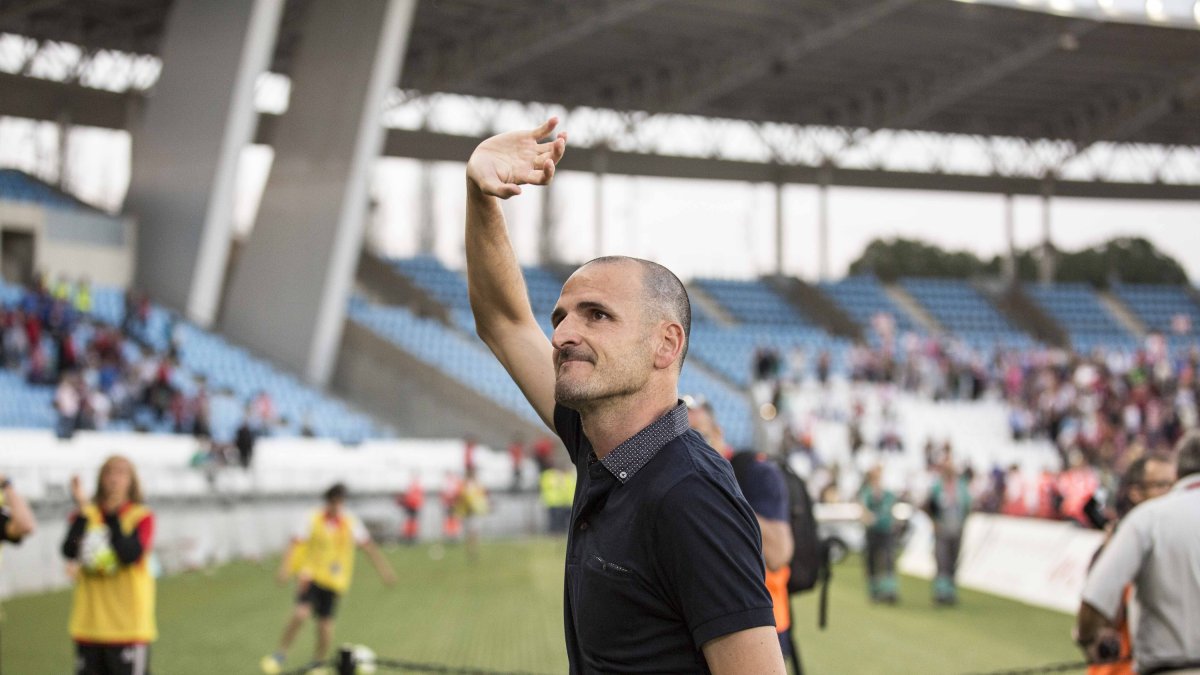 Fernando Soriano después de ganar al Oviedo.