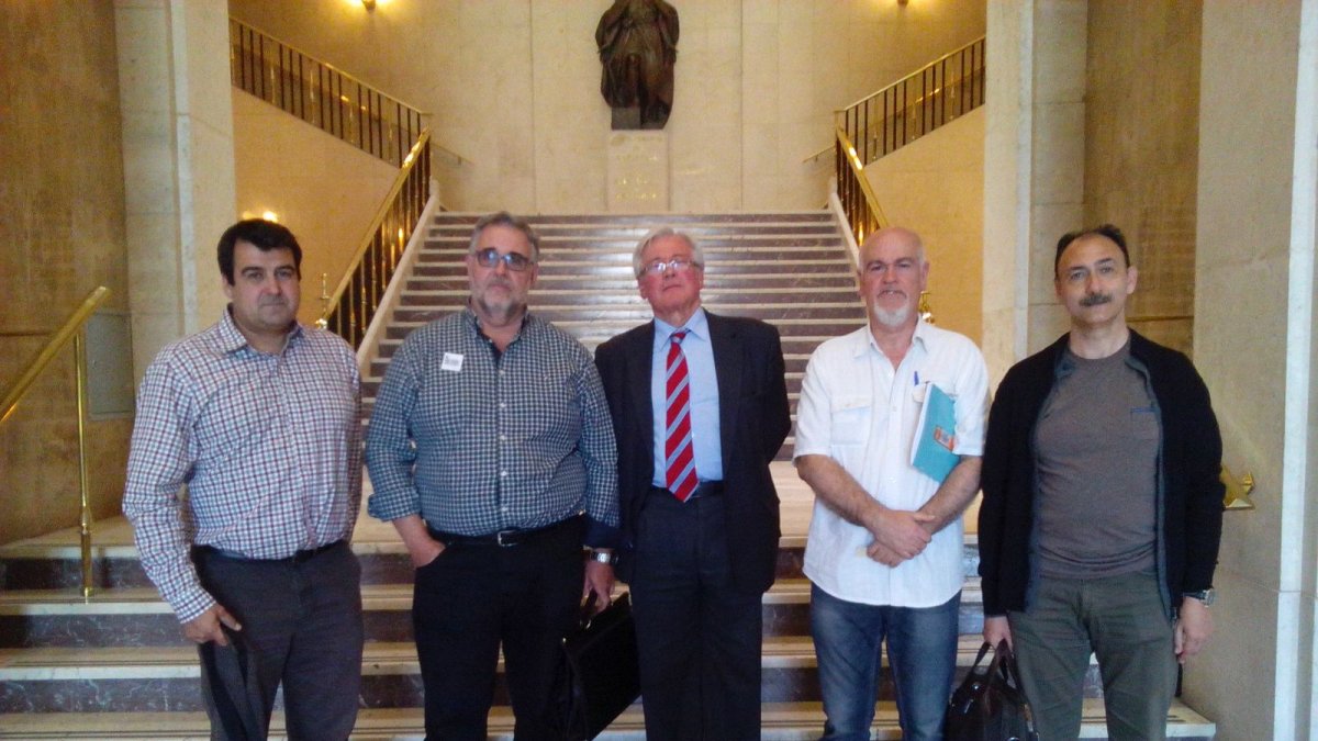 Miembros de la Mesa, esta tarde en Fomento.