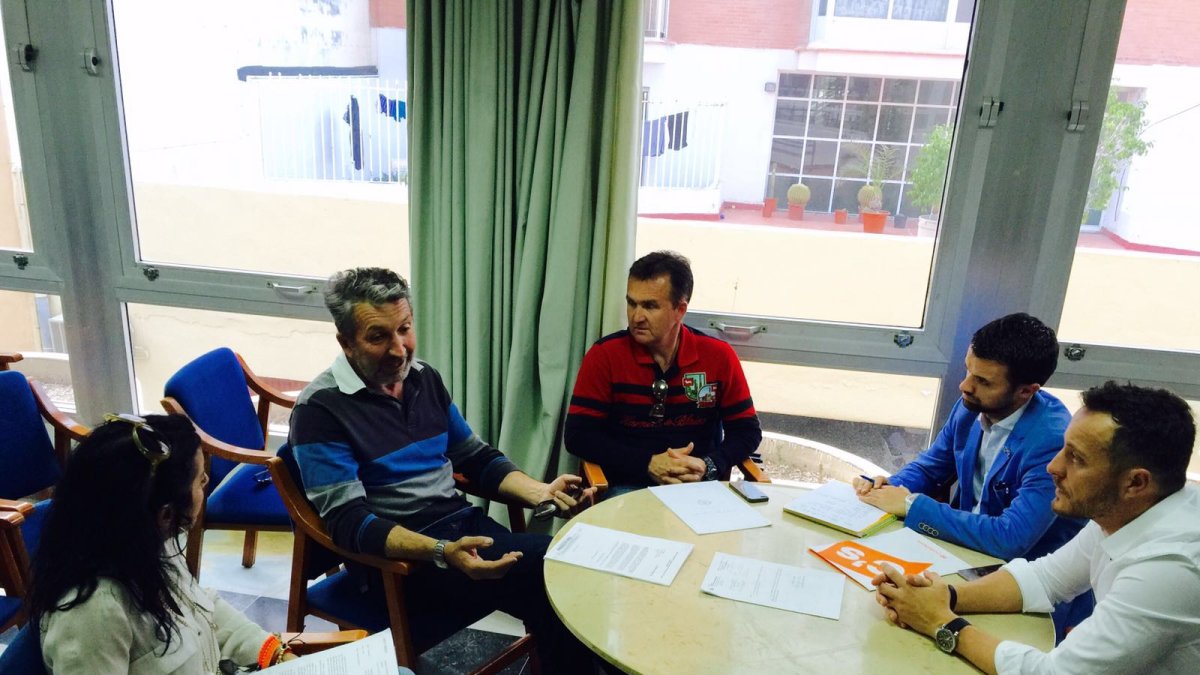 Reunión en El Ejido entre regantes y Ciudadanos