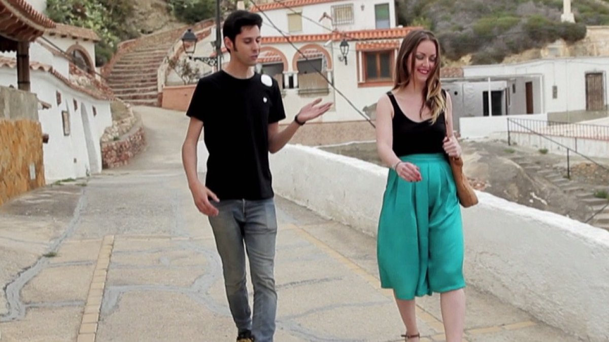 Pepe Roma y Esther Jerez en una imagen del cortometraje ‘El penúltimo paseo’.