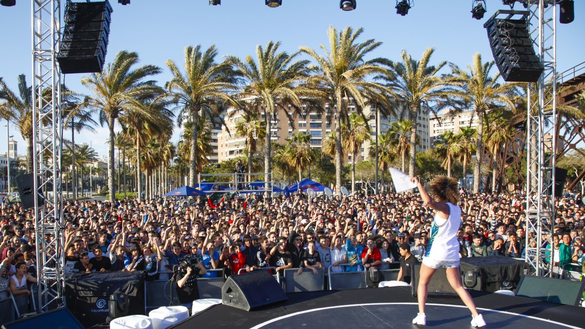 Aspecto de la semifinal de la Batalla de Gallos celebrada el sábado en el Cable Inglés.