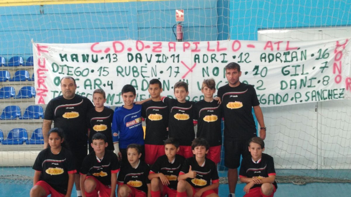Los almerienses antes de comenzar el partido.