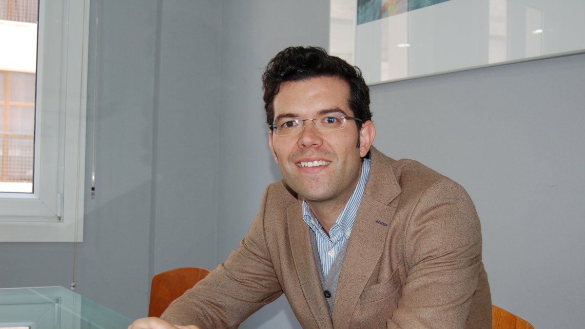 Francisco afirma que “la devaluación del euro es un hecho, no se puede decir que no se ha devaluado la divisa”.
