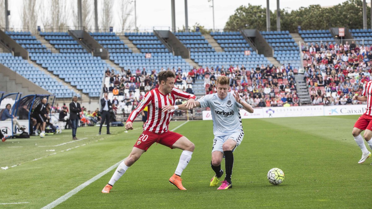 José Ángel en el partido frente al Nástic.