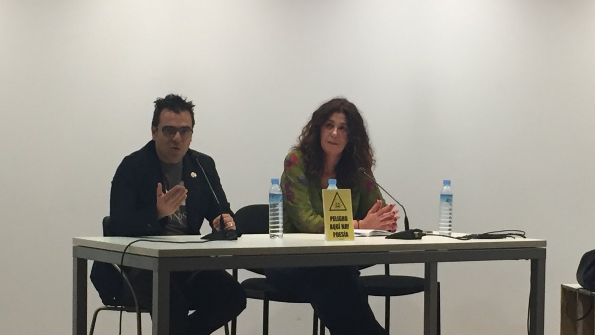 Raúl Quinto e Isabel Giménez Caro, en la mesa literaria.